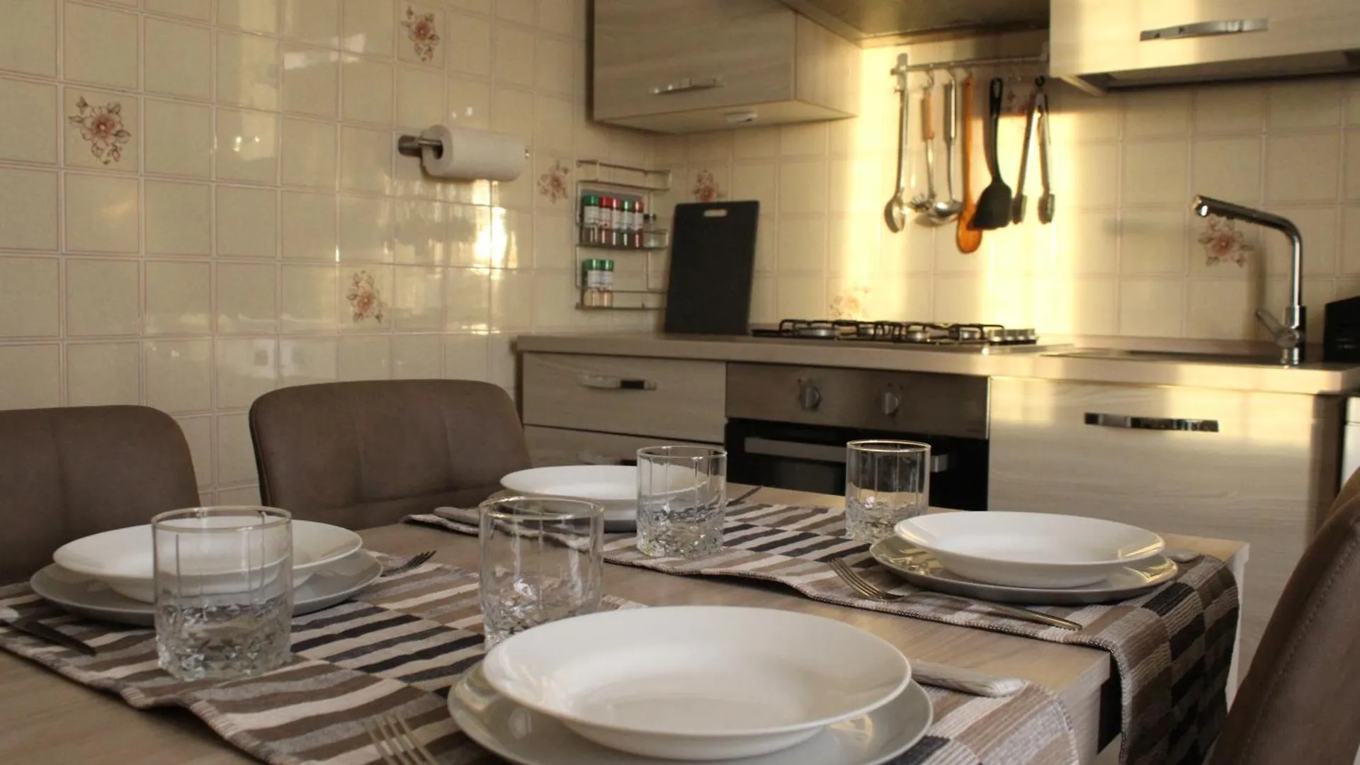 Appartamento Del Sol, Free Private Parking, Free Wi-Fi Varese 0*,