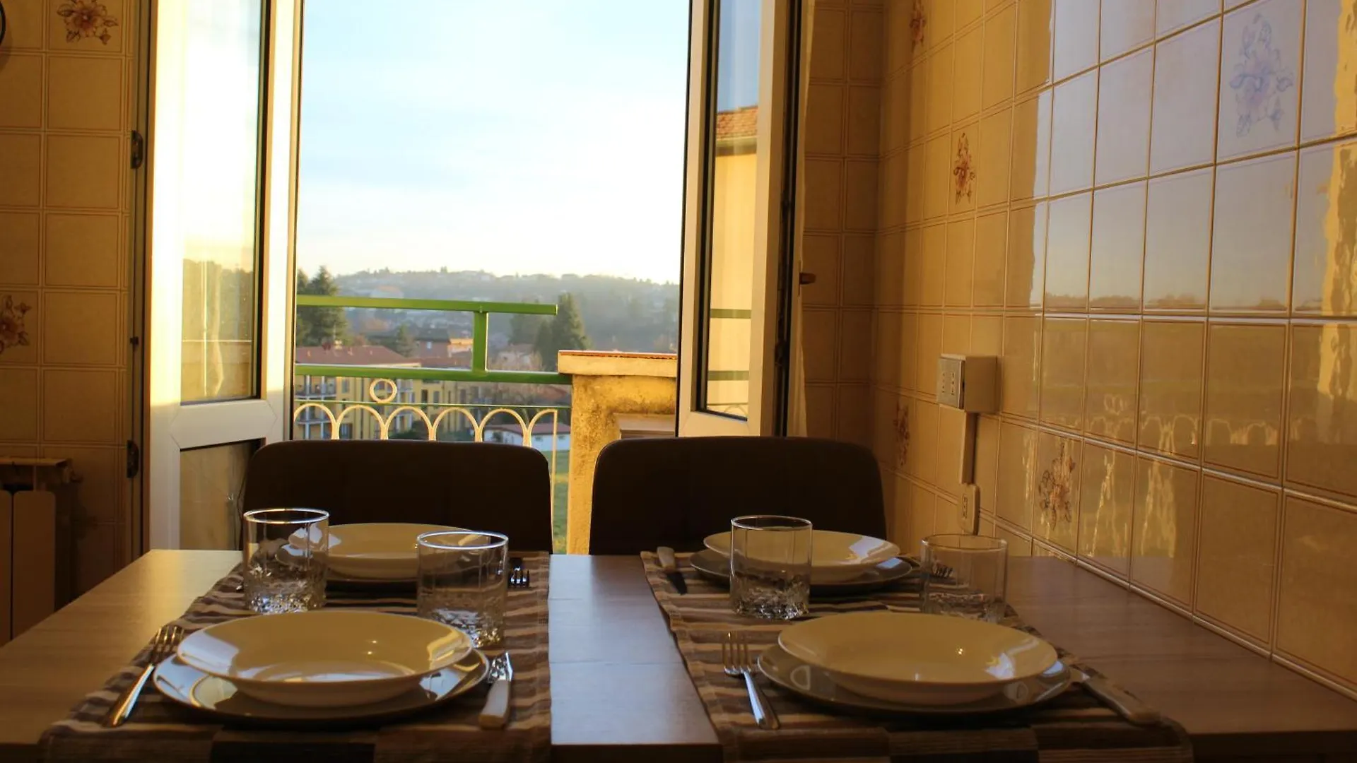 Apartment Appartamento Del Sol, Free Private Parking, Free Wi-Fi Varese