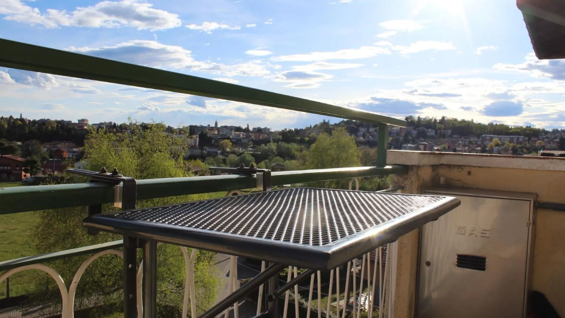 Appartamento Del Sol, Free Private Parking, Free Wi-Fi Varese Italy
